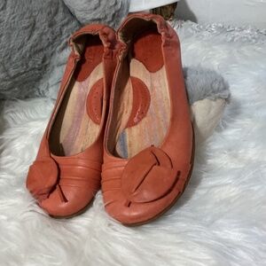 Womens Born flats
